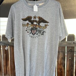 Gildan Gray Short Sleeve Tee with Emblematic Eagle Design